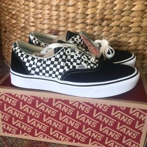 Vans Comfycush Era checkered NWT NIB.